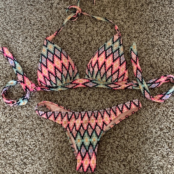 Victoria’s Secret bikini Top M, bottom S - Picture 1 of 5